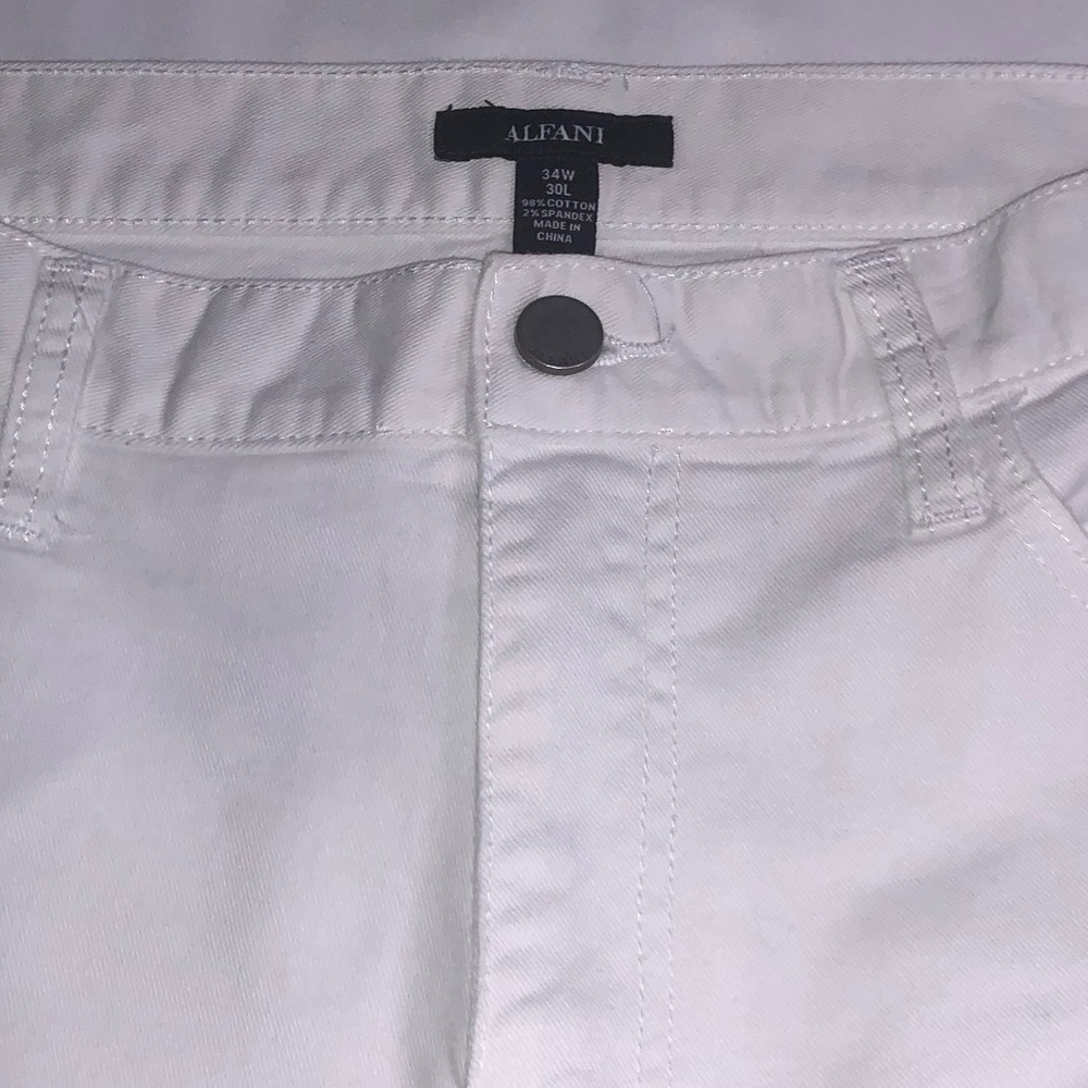 Alfani white women’s pants